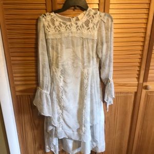 White long sleeve dress